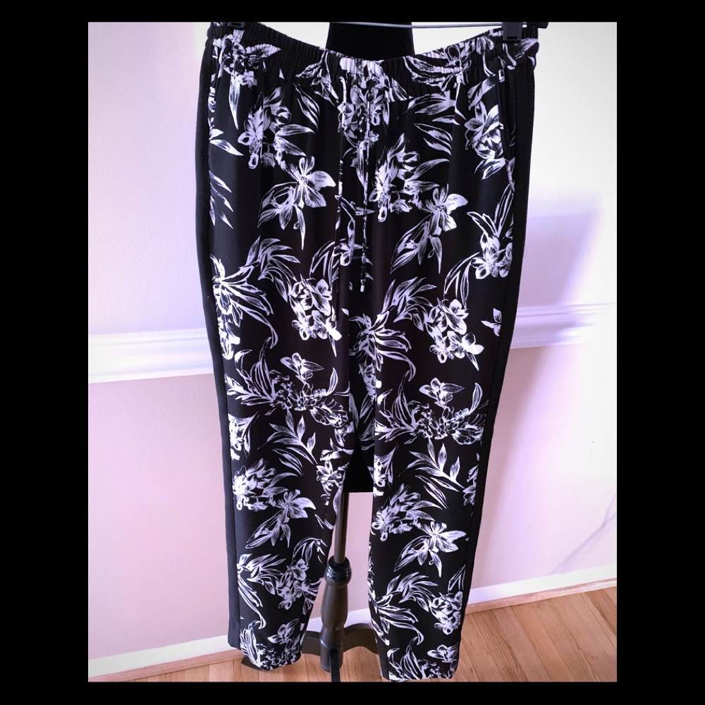 WHBM floral pant-small